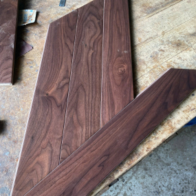 Gỗ Óc Chó (Walnut)