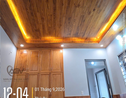 Sàn gỗ gõ đỏ + lamri gõ đỏ- Trần teck Lào thi công biên hòa đồng Nai