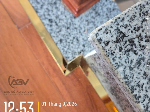 Sàn gỗ gõ đỏ + lamri gõ đỏ- Trần teck Lào thi công biên hòa đồng Nai